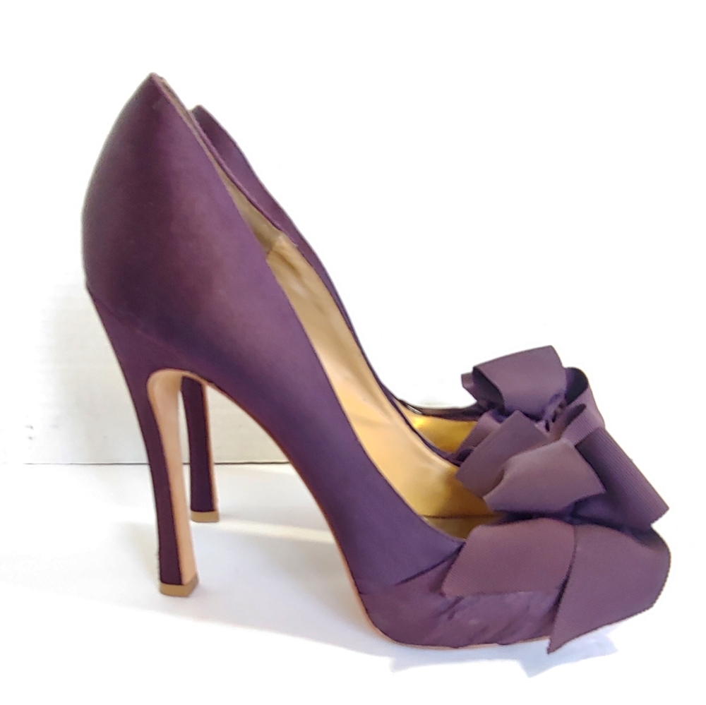 Badgley Mischka purple satin peep toe bow heels
